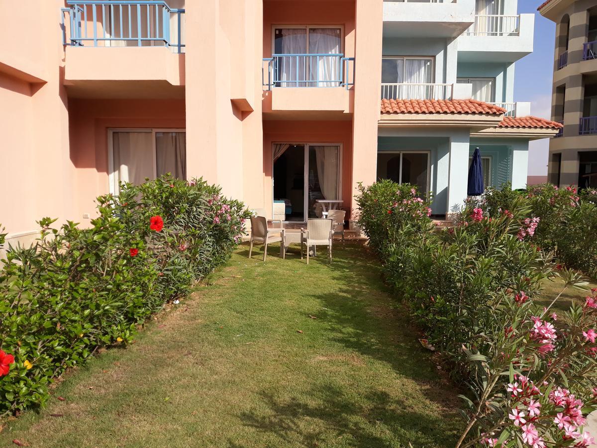 In Porto Matrouh Families Only * Mersa Matruh